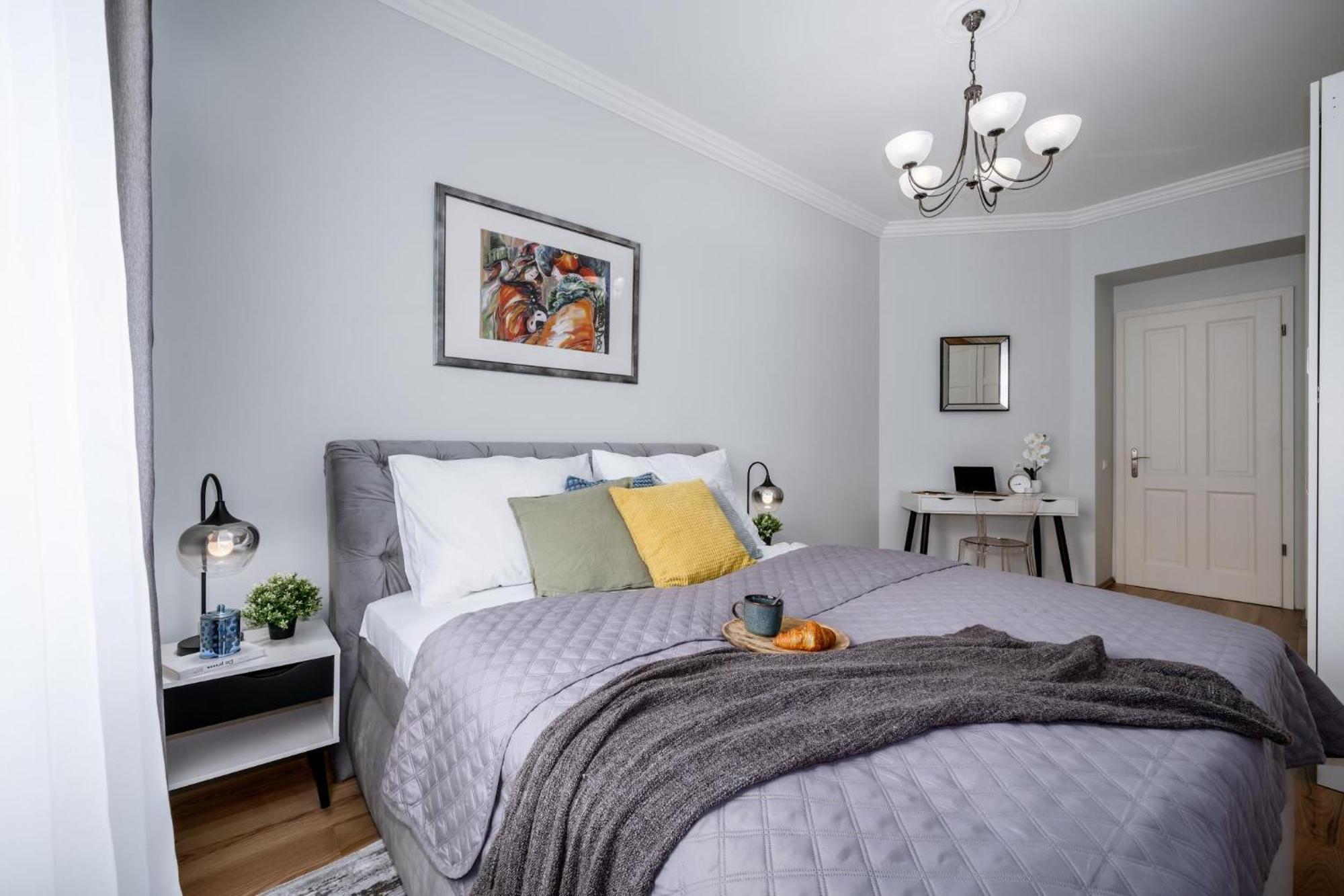 Days - 1bdr - Fireplace - Ac Apartament *