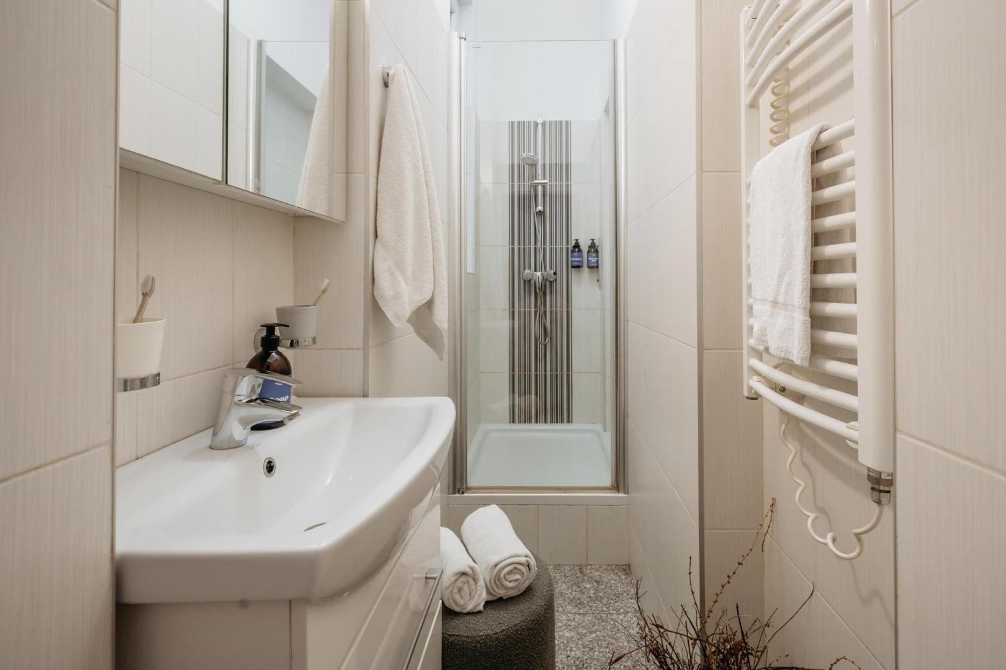 Days - 1bdr - Fireplace - Ac Apartament